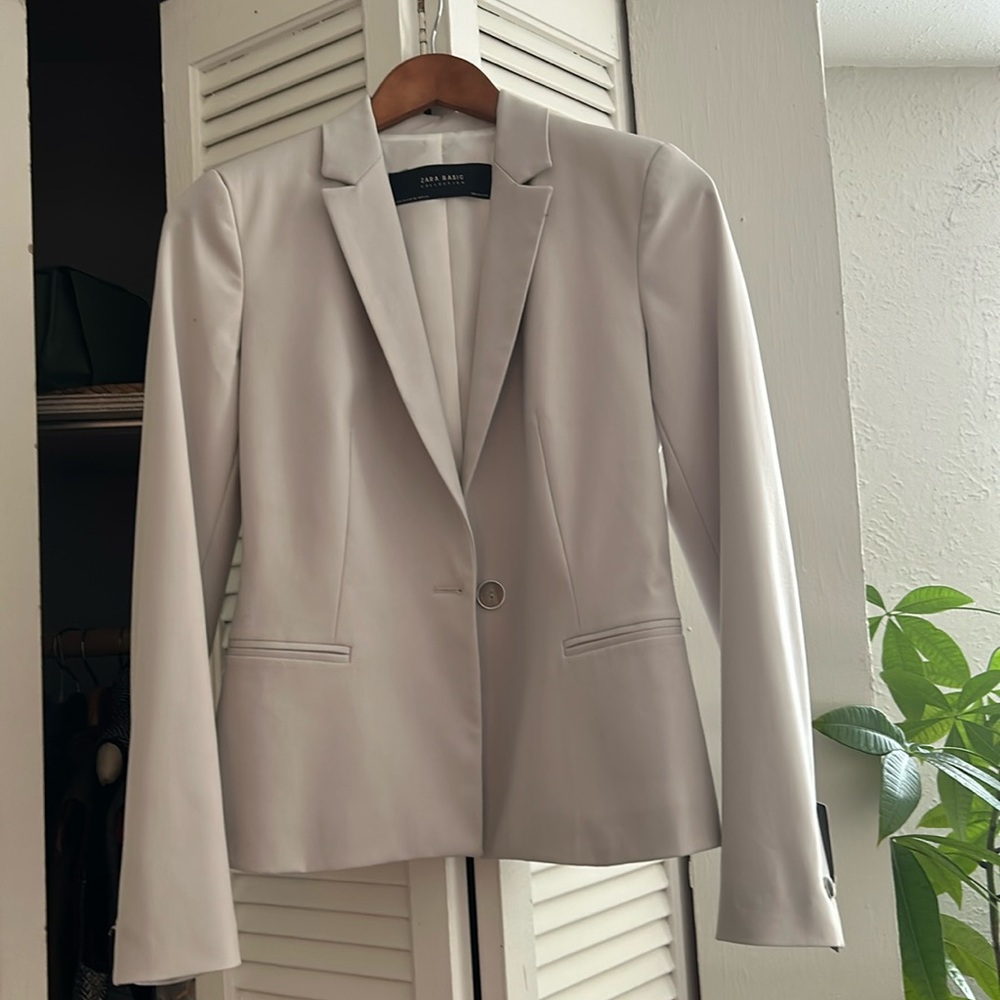 Zara gray blazer size 2.